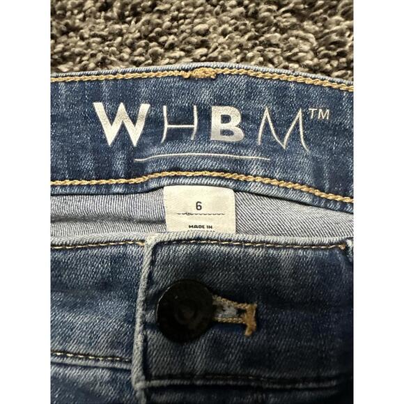 White House Black Market Jeans Woman’s Size 6 Mid Rise Medium Wash Roses 31x29 - Picture 4 of 8